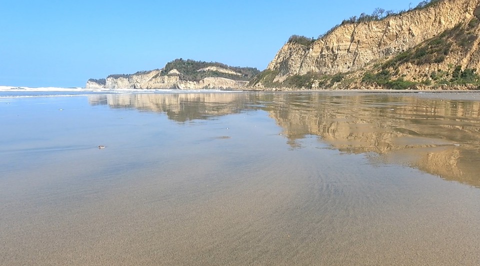 ECUADOR | Relax in spiaggia sull'Oceano Pacifico - Tantissimi piatti ecuadoriani!