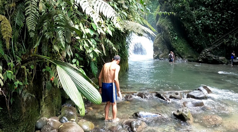 ECUADOR | Le più belle cascate di MINDO - Pizze strane e dove trovarle | Viaggio in Sudamerica