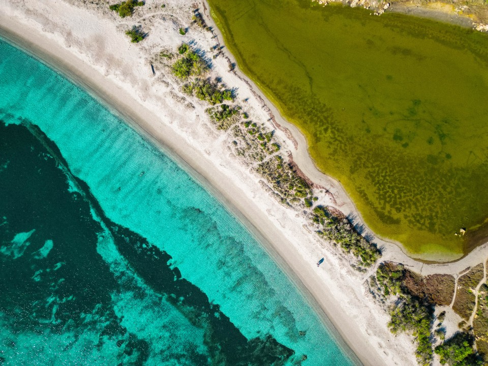Spiaggia e stagno di Salinedda