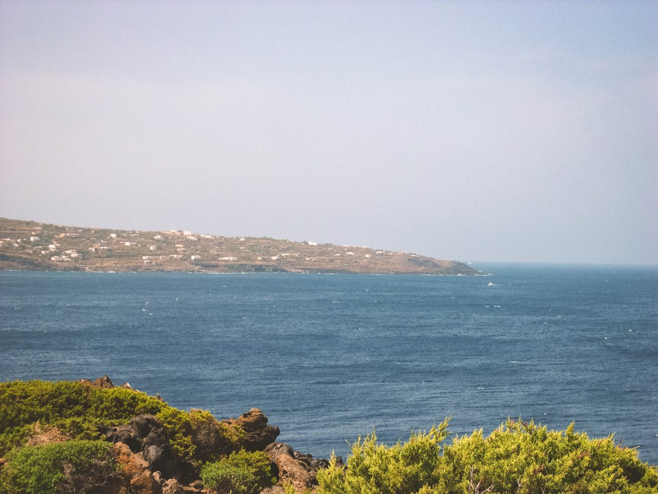 Giro completo dell'isola dalla Strada Perimetrale alla scoperta delle Cale