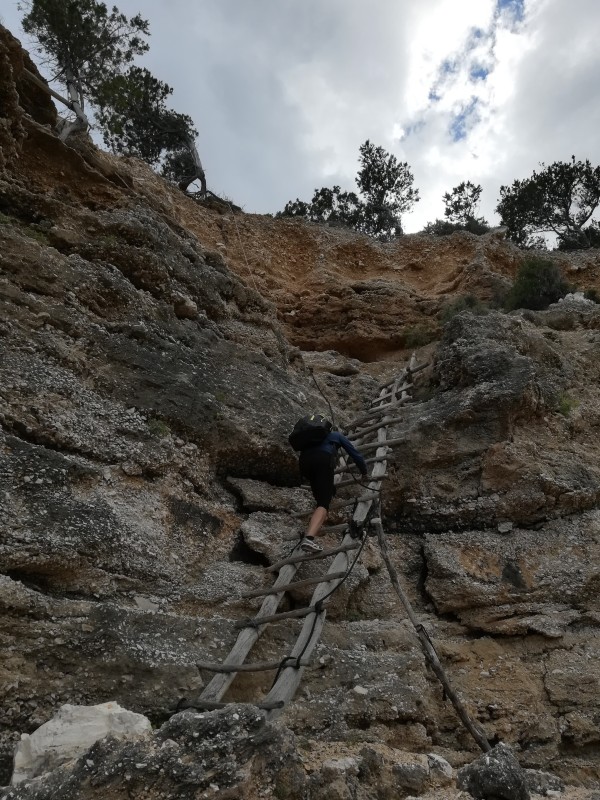 Trekking per Cala Mariolu