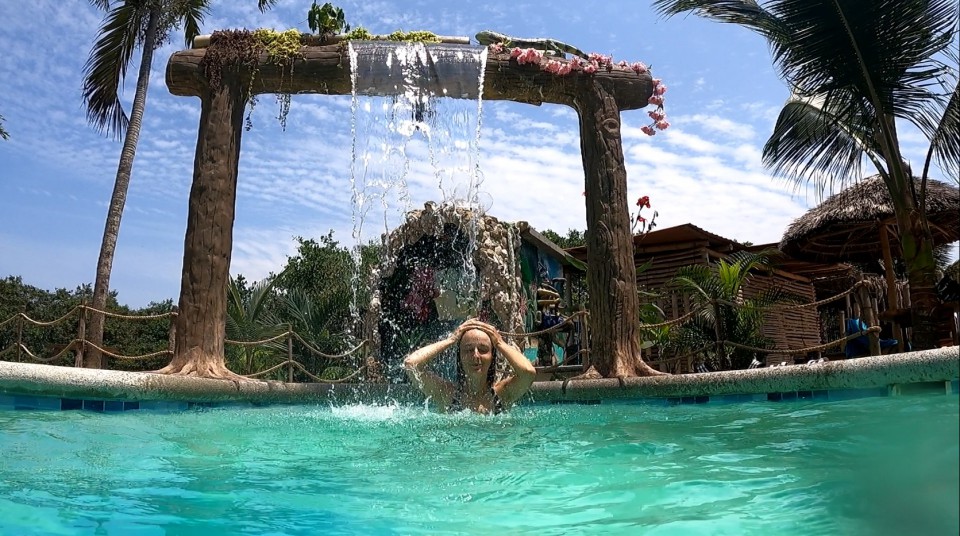 Piscina dell'Hotel Bambu di Cano