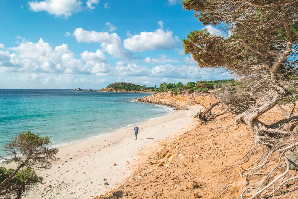 La spiaggia Is Piscadeddus