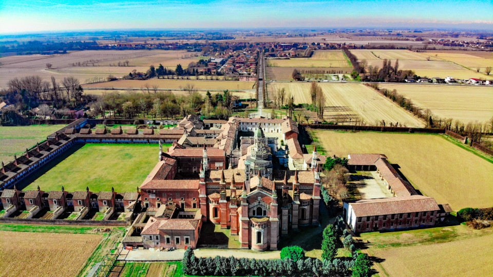 Vista aerea della Certosa di Pavia