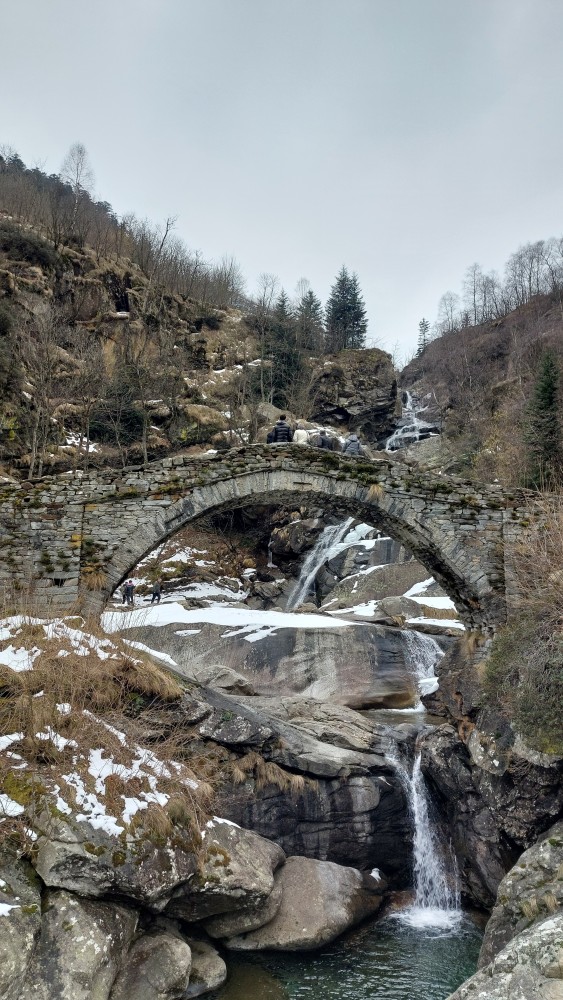 Ponte della Cascata di Fondo Traversella, Valchiusella