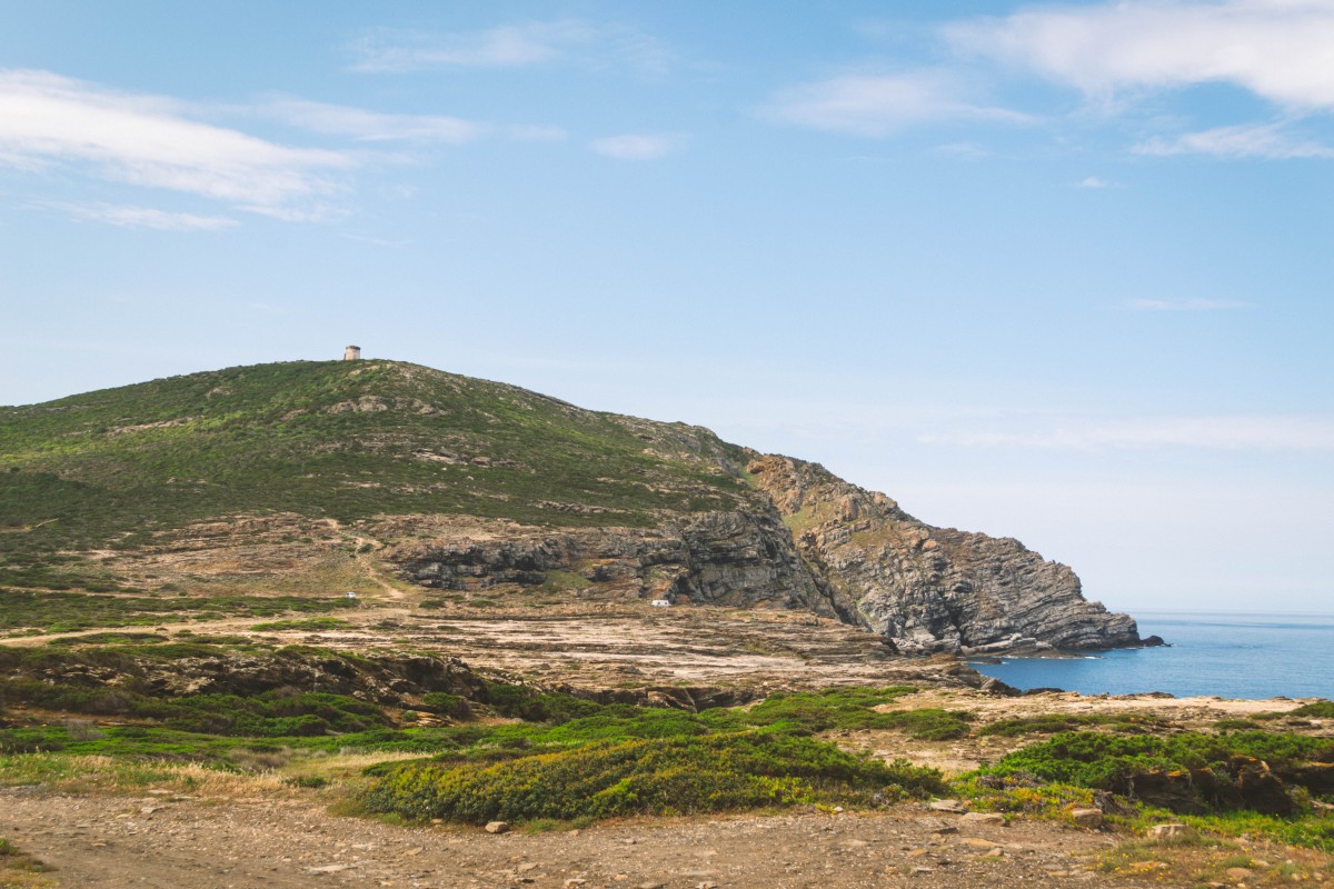  Torre del Falcone sulla cima del promontorio