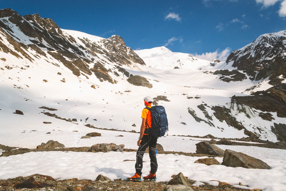 In marcia verso il Rifugio Casati